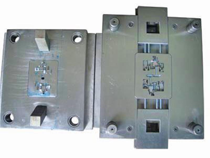 玛曲精密塑料模-01